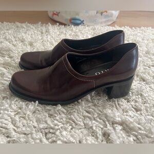 Franco Sarto Women’s Slip-On Loafers in Dark chocolate brown size 7.5